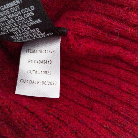 Torrid Vegan Cashmere Pullover Red Size 3X - Picture 6 of 10